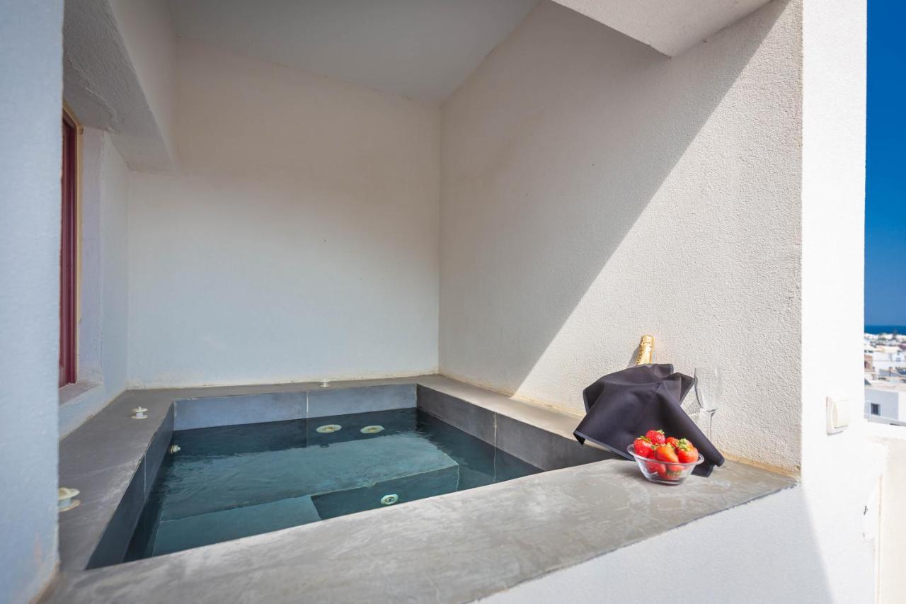 Mar N Mar Crown Hotel-Suites Kamári Eksteriør billede