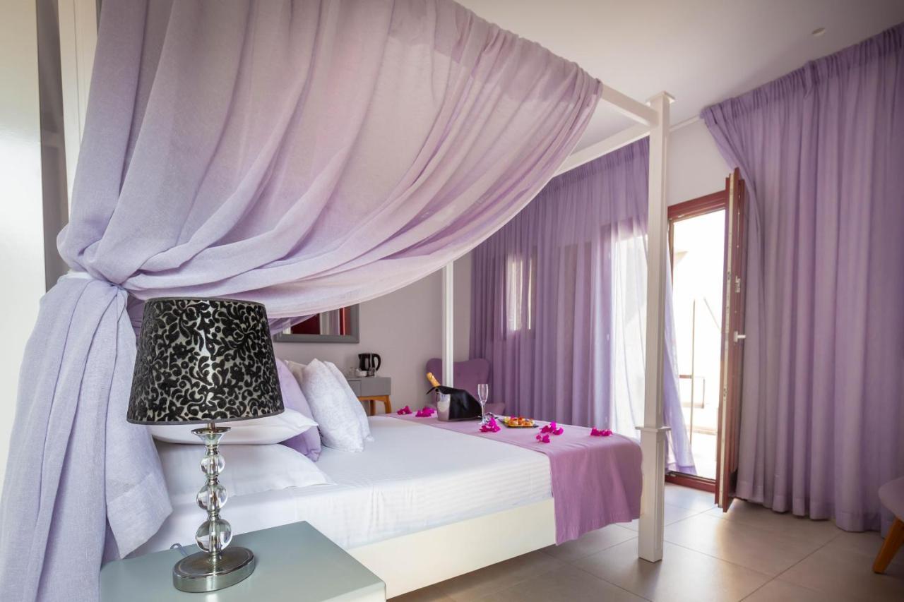 Mar N Mar Crown Hotel-Suites Kamári Eksteriør billede