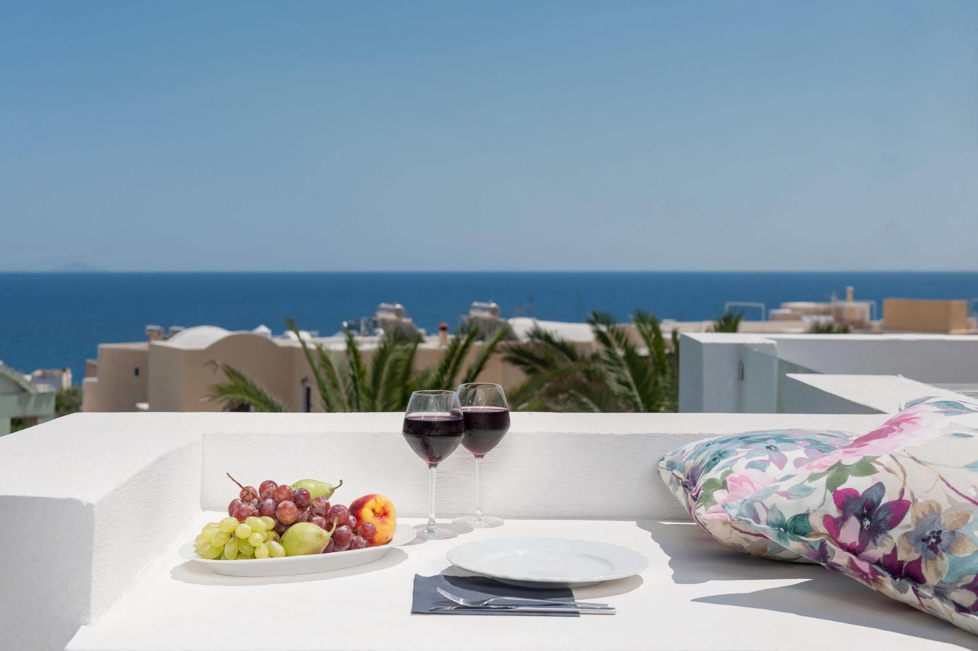 Mar N Mar Crown Hotel-Suites Kamári Eksteriør billede